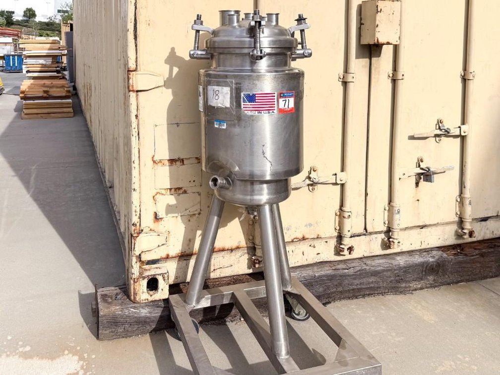 Image for MJK2659 Small 6 Gallon Vessel