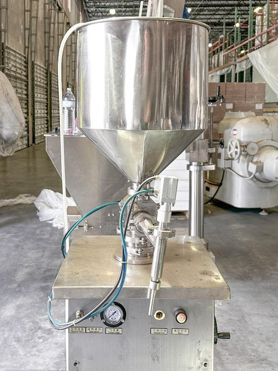 Image for MJK2674 Sina-Ekato TVF Pneumatic Liquid Filling Machine