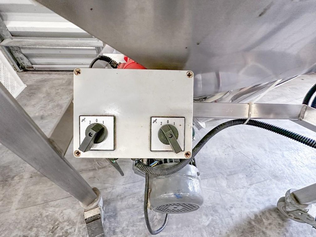 Image for MJK2679 Powder Auger Screw with Hopper