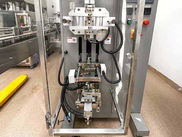 Image for MJK2704 EntrePack Vertical Form Fill & Seal (VFFS)