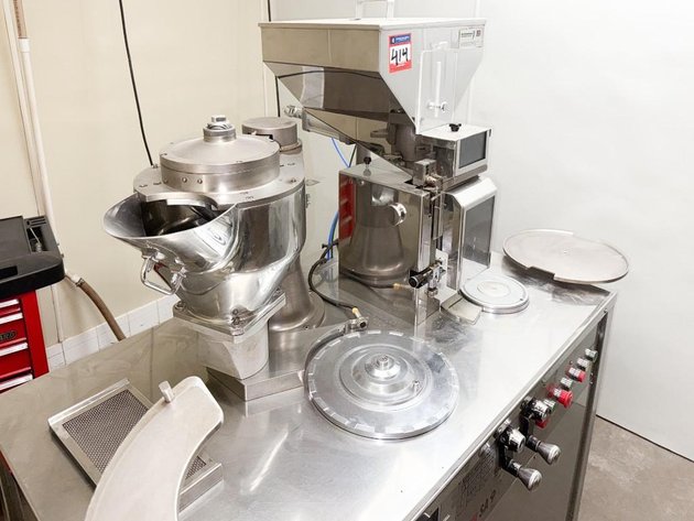 Image for MJK2721 PAM SA9 Semi Automatic Encapsulation Machine