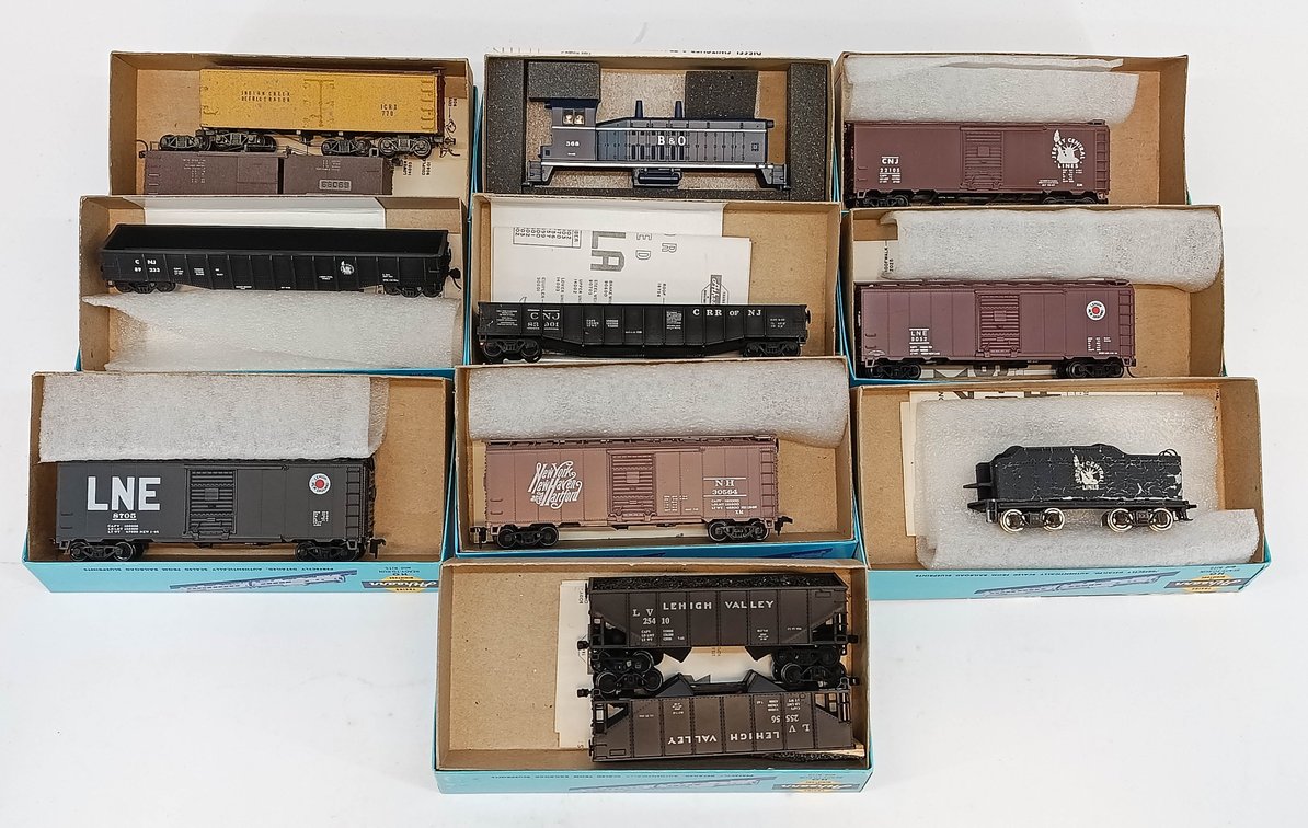(10) ATHEARN HO-GA. ASSORTED FREIGHT CARS (10 OB) INV 261190011