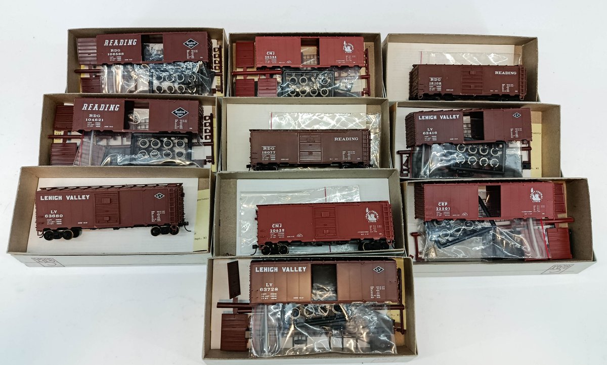 (10) C&BT SHOPS HO-GA. ASSORTED FREIGHT CARS (10 OB) INV 261190010