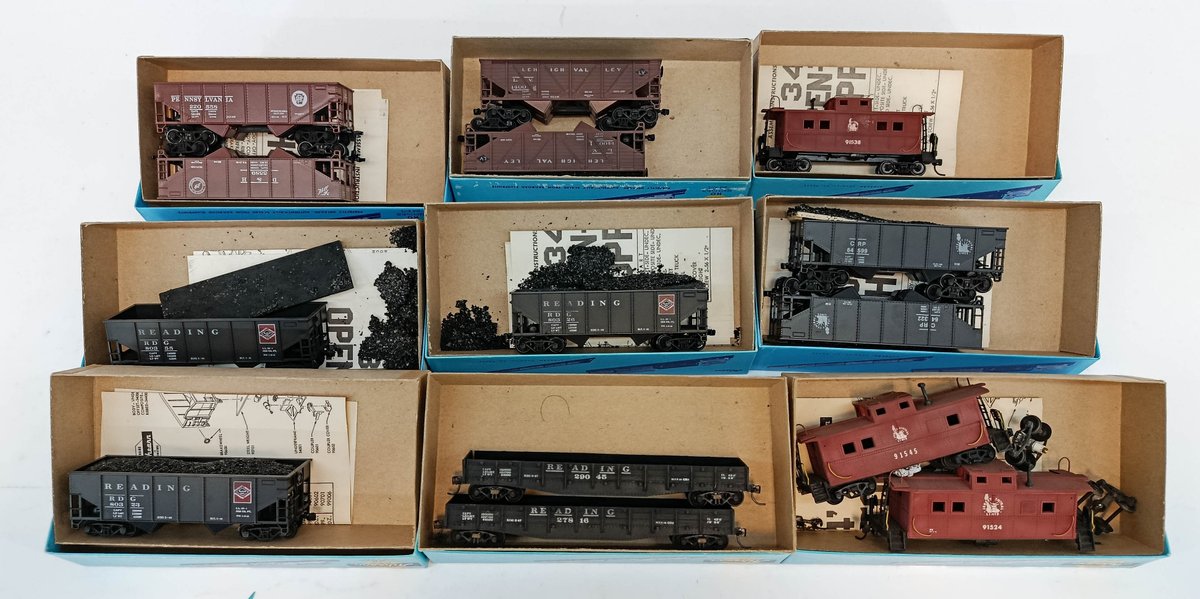 (9) ATHEARN HO-GA. ASSORTED FREIGHT CARS (9 OB) INV 261190013