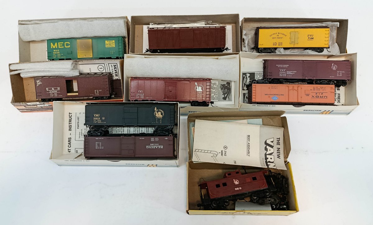 (10) MIXED MFG. HO-GA. ASSORTED FREIGHT CARS (8 OB)  INV 261190019