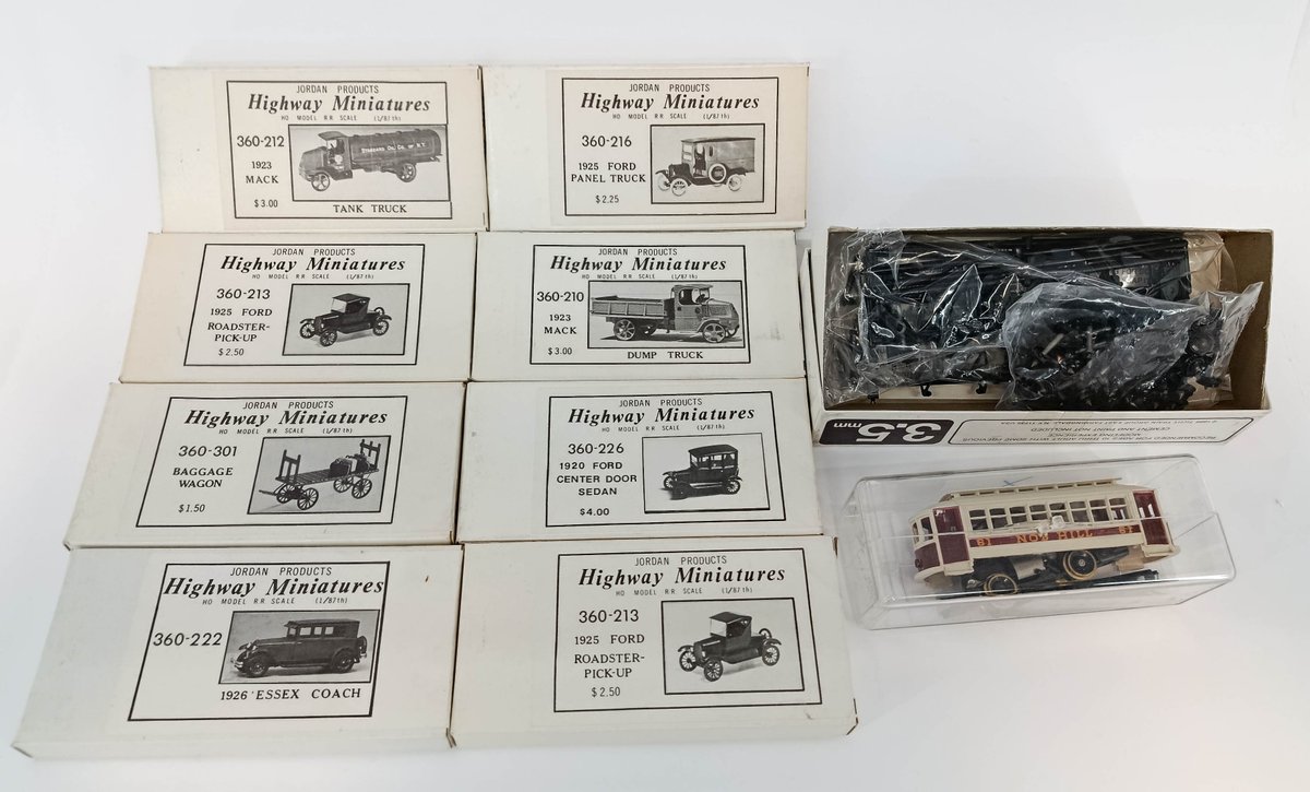 (8) HIGHWAY MINIATURES HO-GA. ASSORTED TRUCK MODEL KITS, TROLLEY & HO WHEELS (9 OB)  INV 261190020