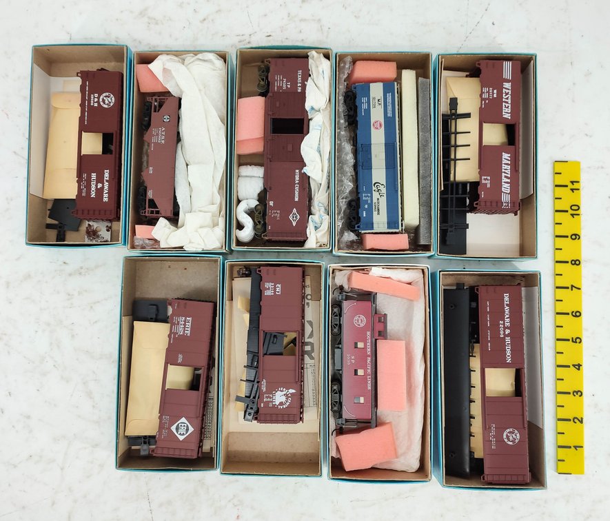 9 ATHEARN FREIGHTS & FREIGHT KITS INV 261220004