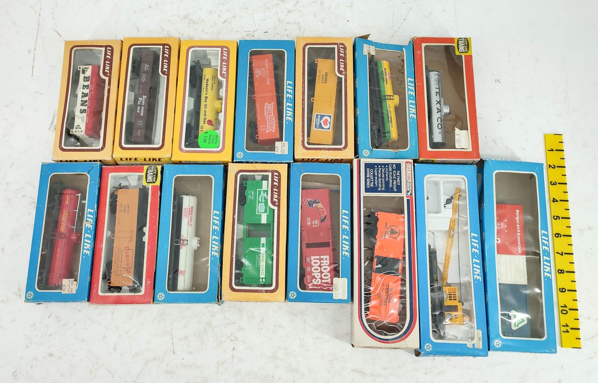 14 LIFE-LIKE FREIGHTS INV 261220009