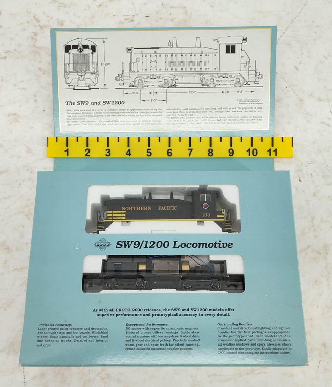 PROTO 2000 NORTHERN PACIFIC SW9/1200 DIESEL LOCO INV 261220013
