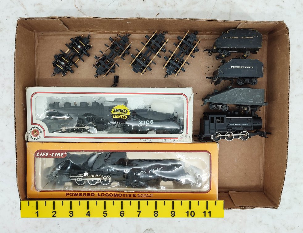 LOT OF LOCOS & TENDERS  INV 261220056