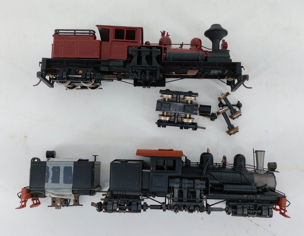 LOT OF 2 LOCOS  INV 261220070