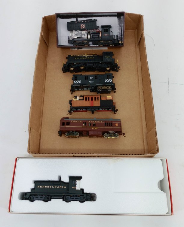 LOT OF ASSORTED LOCOS  INV 261220076