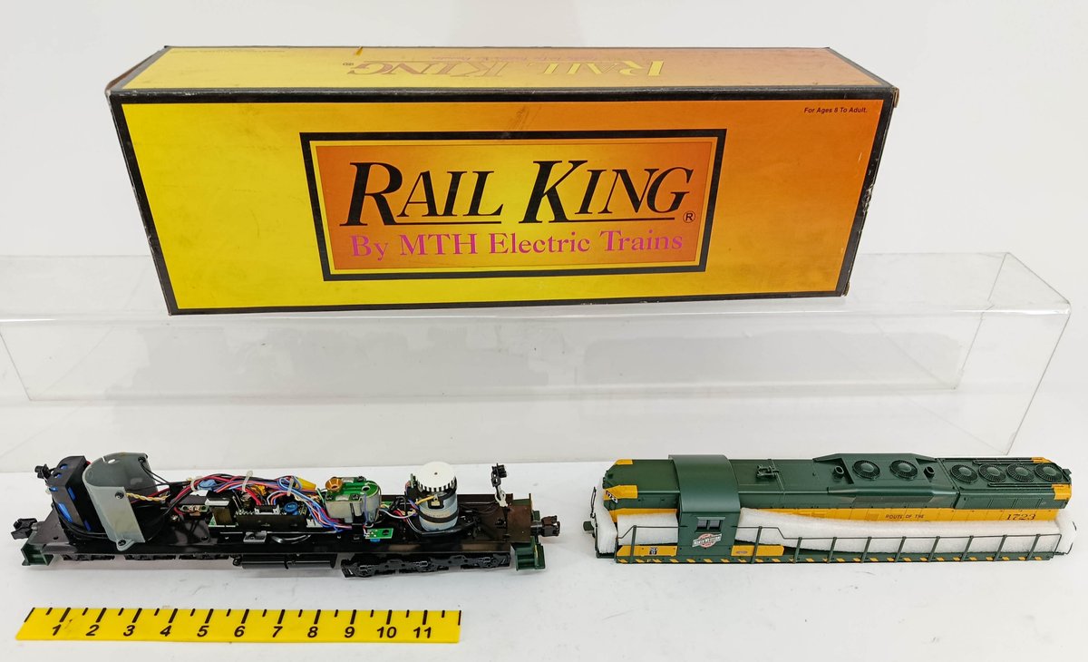 MTH NNC NORTHWESTERN SD-9 DIESEL LOCO, SHELL LOOSE AND NO PICKUPS  INV 260790697
