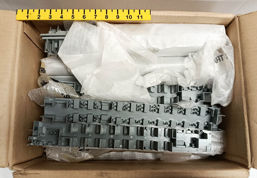 MTH NNC CASE LOT OF SCALE 70' 2-CAR SLEEPER/DINER SET SEAT INTERIOR DETAIL INV 260790739