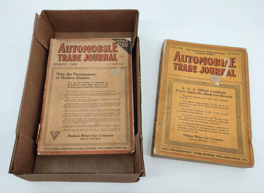 AUTO TRADE JOURNALS 5/16 & 8/19 SOME WEAR. INV 261570628