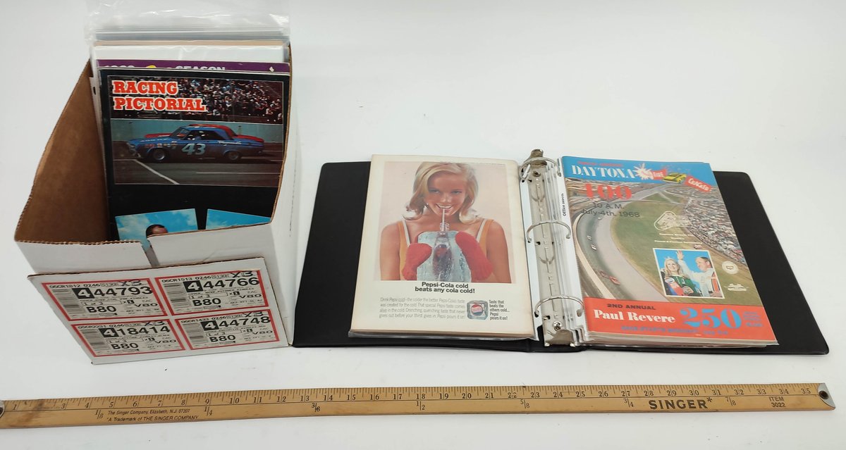 RACING PICTORIAL, DATONA & OTHER 500 MAGS & PROGRAMS INV 261570637