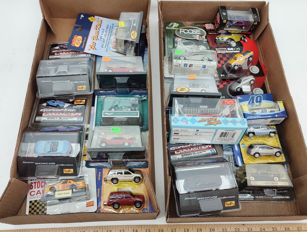 18 ASST. RACING CHAMPIONS, MAISTO AND OTHERS, CARS. INV 261570679