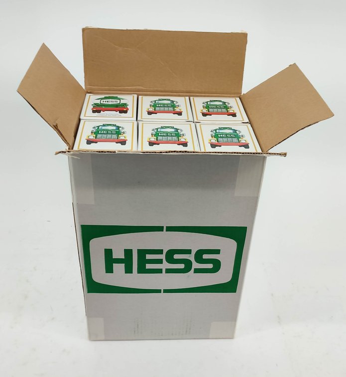 6 HESS TOY TRUCK BANKS. INV 261570696