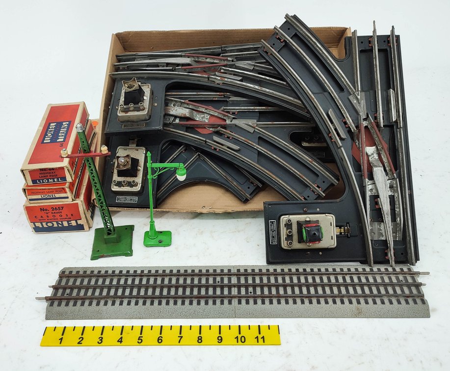 LIONEL O GAUGE TRACK, SWITCHES, SIGNALS & ACCESSORIES W/ 3 OBS INV 261650312