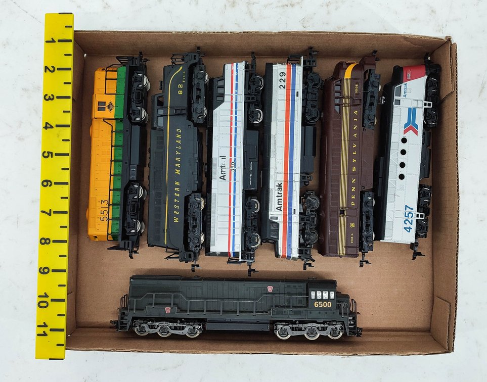 7 HO SCALE DIESEL LOCOMOTIVES, VARIOUS RAILROADS INV 262010010