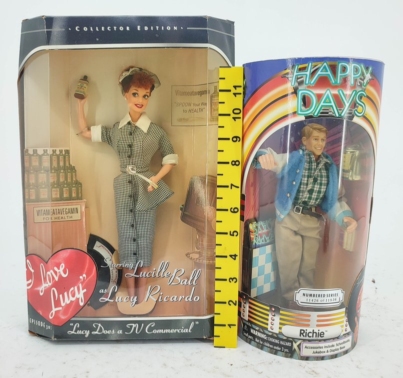 LUCILLE BALL AND RICHIE CUNNINGHAM CHARACTERS OB  INV 260630008