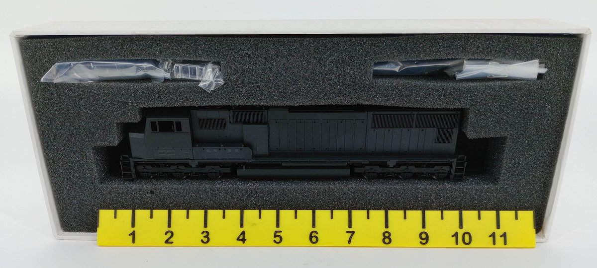 ATHEARN GENESIS G6031 SD70M UNDEC SUSQ VERSION DIESEL LOCOMOTIVE, OB INV 261040023