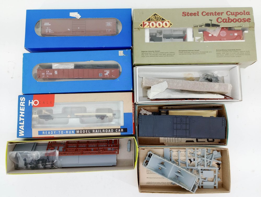 8 HO SCALE FREIGHT CARS & CABOOSE KITS: BRANCHLINE, WALTHERS, PROTO 2000, 8 OBS INV 261040032