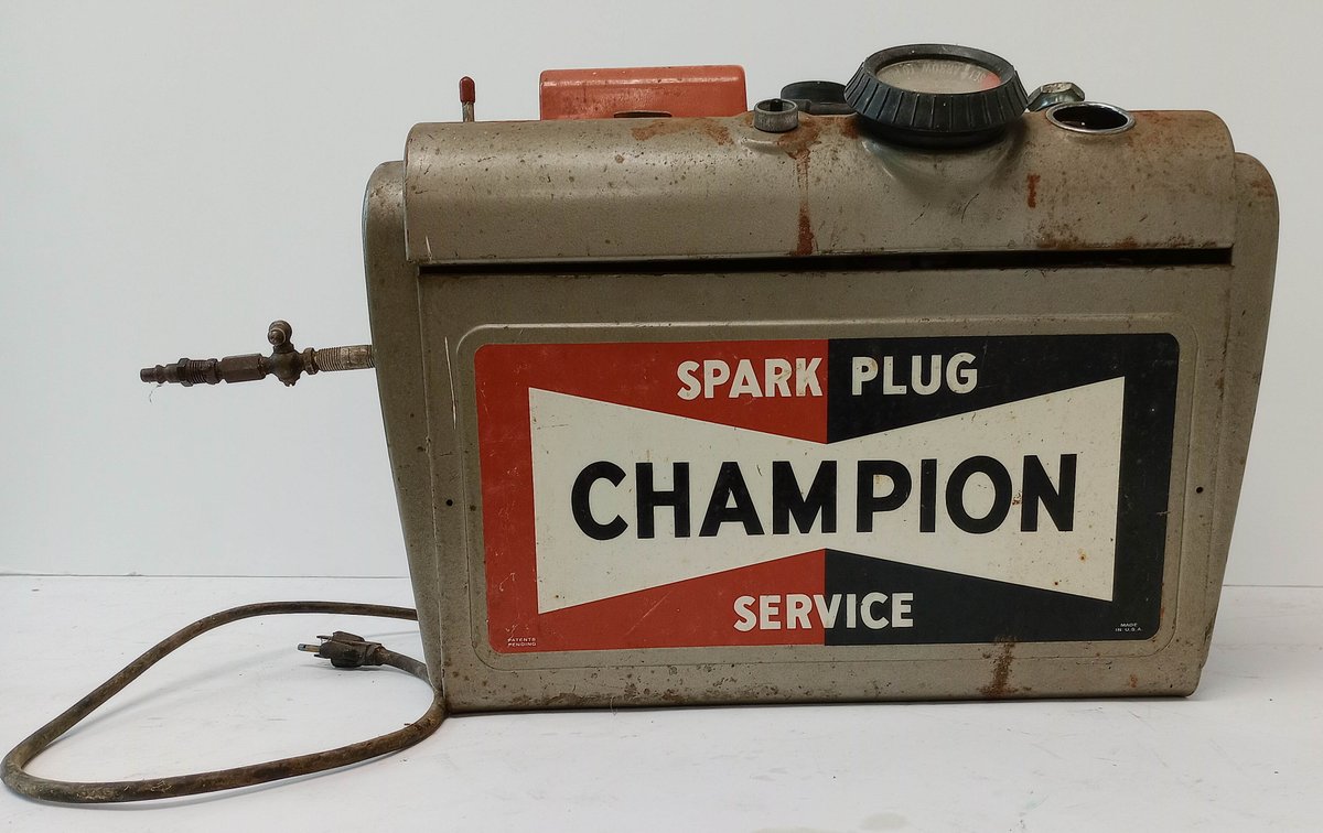 CHAMPION SPARK PLUG SERVICE UNIT MODEL 800 ELECTRIC SPARK PLUG CLEANER & TESTER INV 261040033