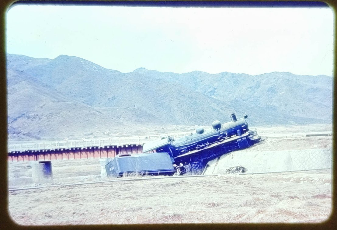 150+ COLOR SLIDES: TRAINS, NYC, AIR SHOW ETC INV 260490002