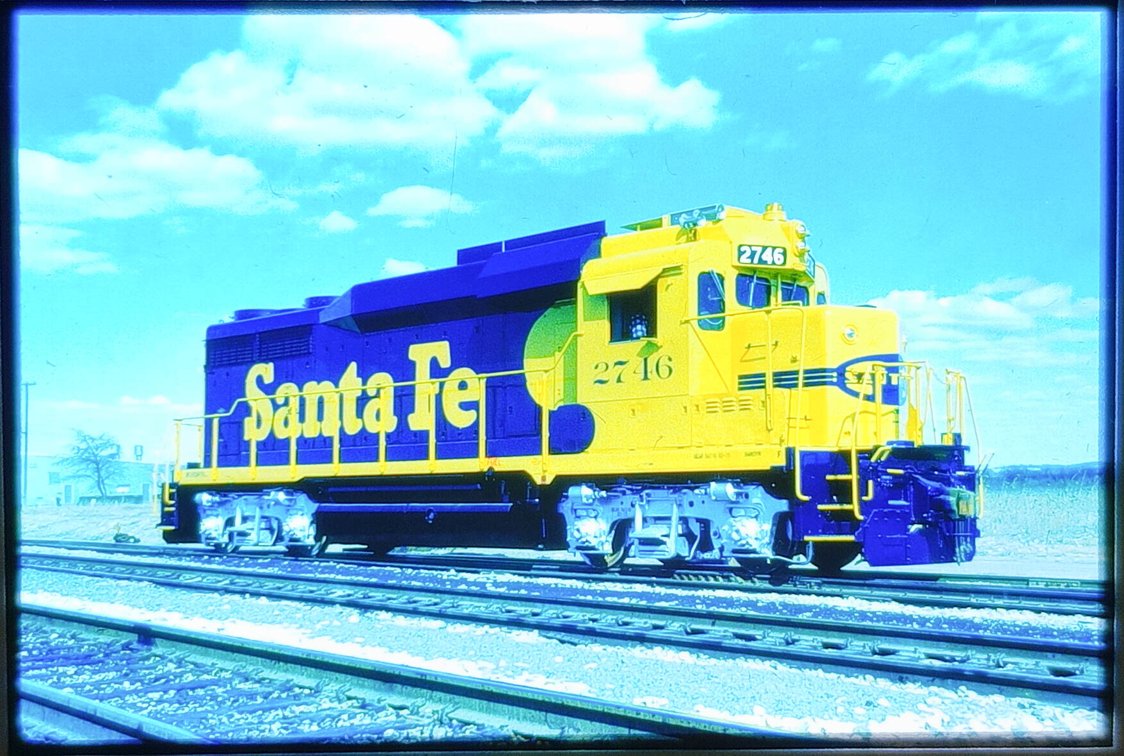 175+ COLOR SLIDES: TRAINS, NYC, AIR SHOW ETC INV 260490003