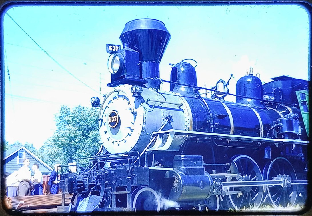75+ COLOR SLIDES: MOSTLY STEAM ENGINES  INV 260830001