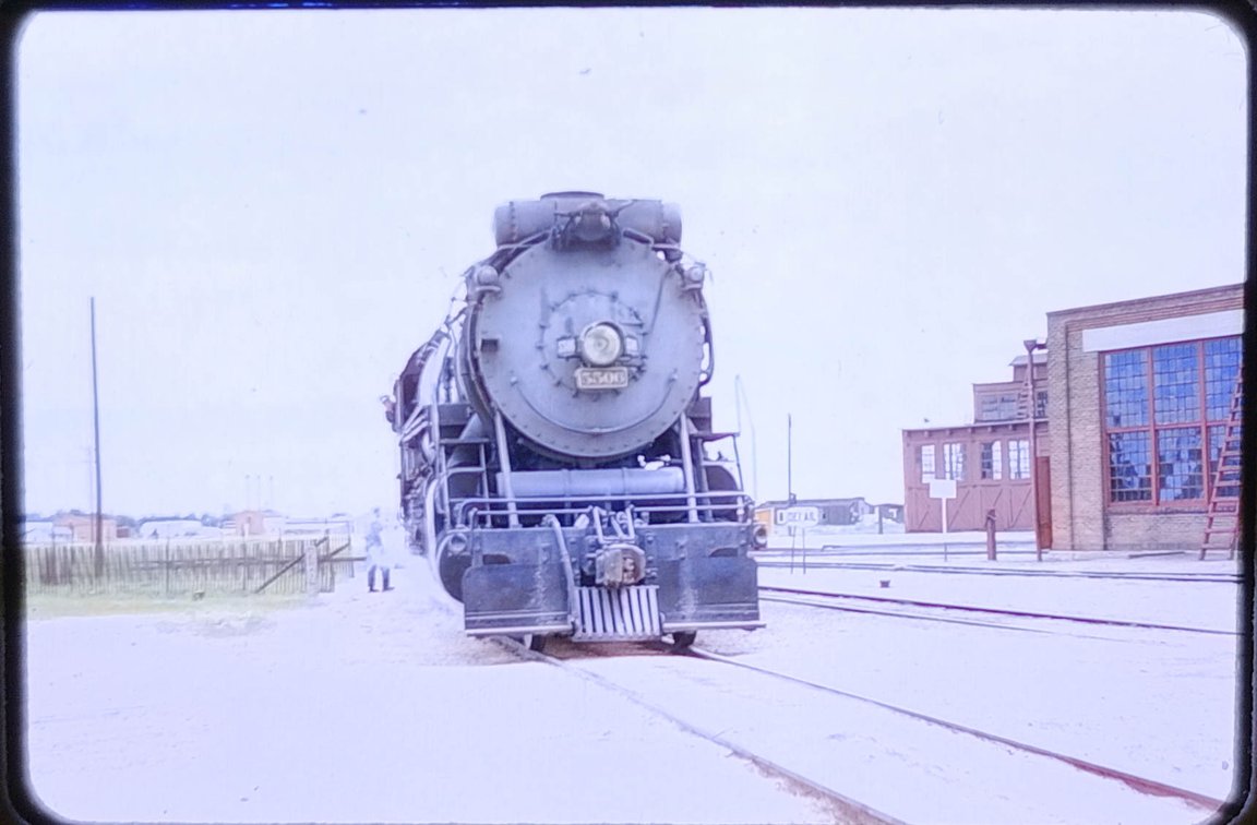 75+ COLOR SLIDES: TRAINS, RAILWAY SCENERY  INV 260830004