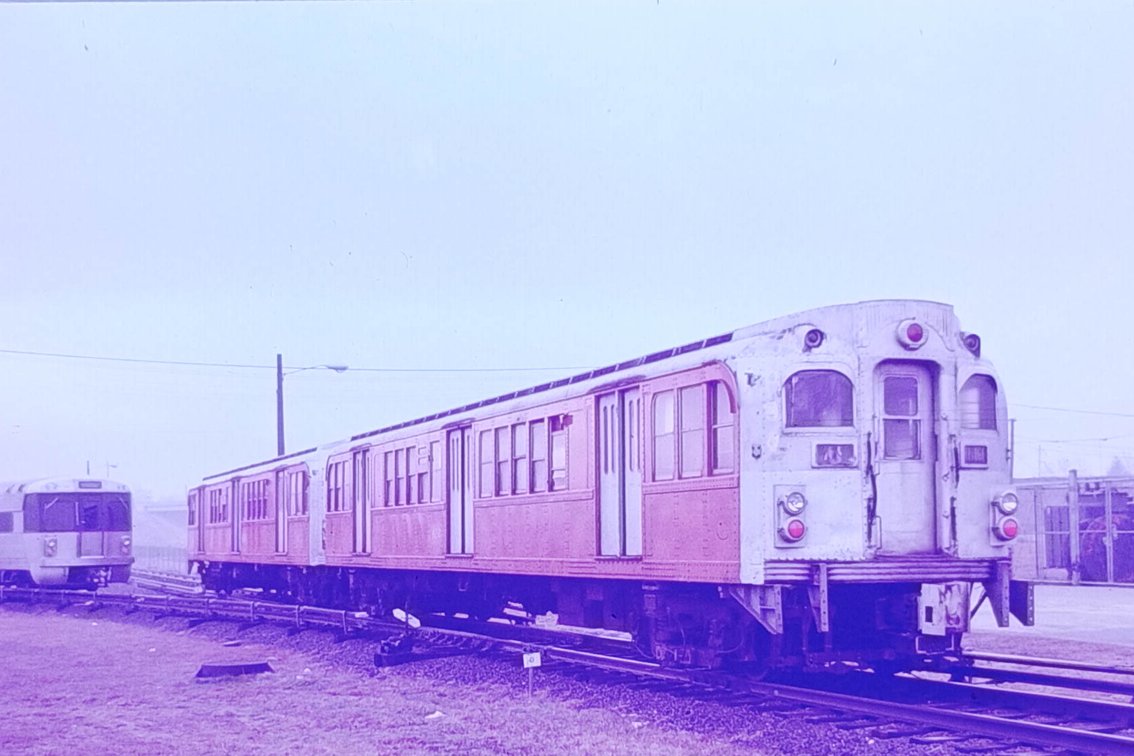 500 COLOR SLIDES: TRAINS, TROLLEYS, BUSES, CARS, BOATS, ETC  INV 262510753