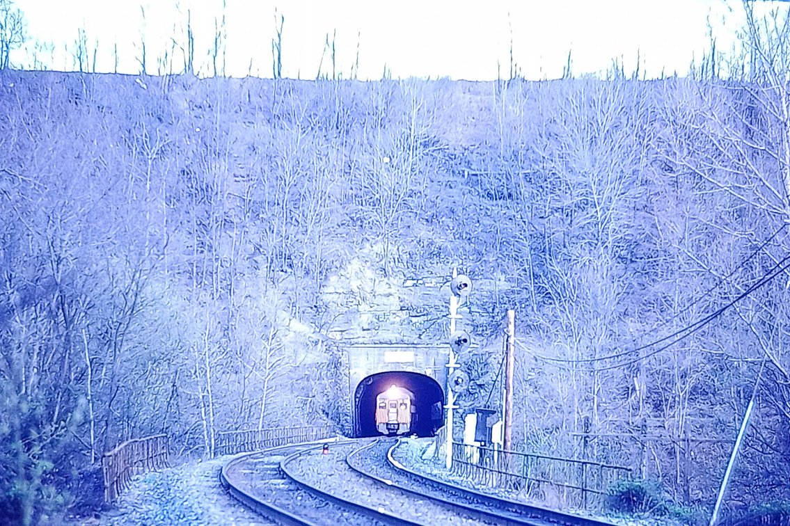 500 COLOR SLIDES: TRAINS, TROLLEYS, BUSES, CARS, BOATS, ETC  INV 262510754