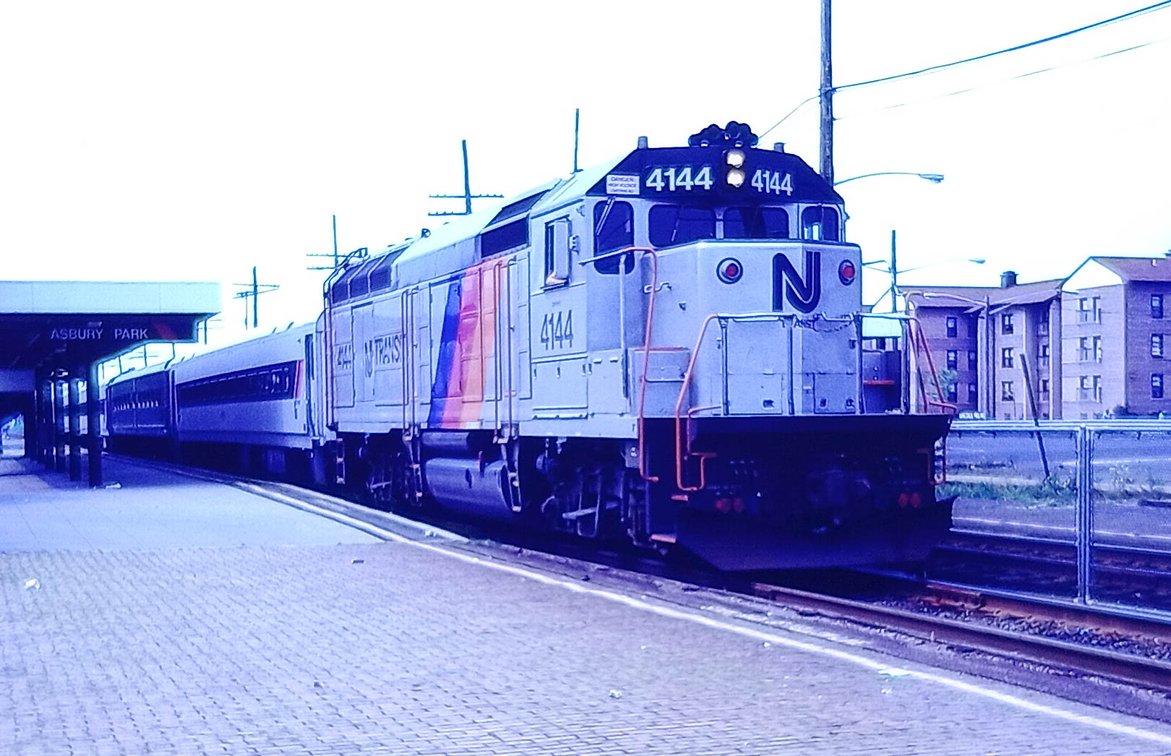 350+ COLOR SLIDES: TRAINS, BUSES, TROLLEYS, SCENERY, ETC  INV 262510766