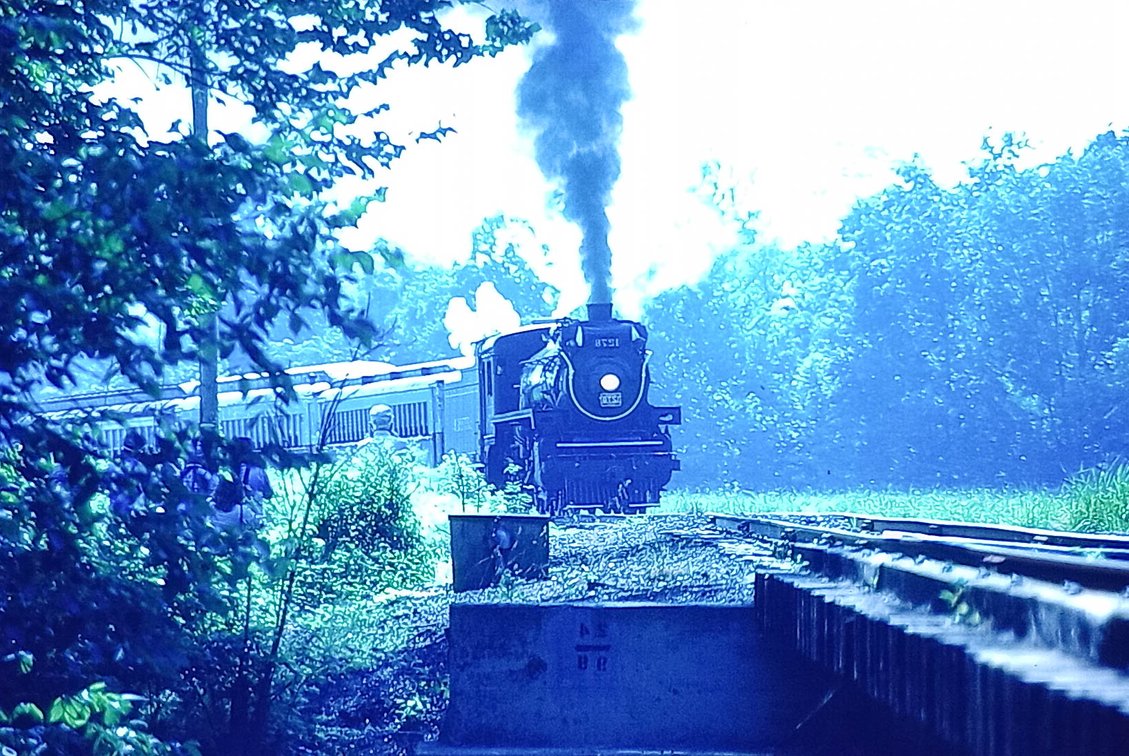 300+ COLOR SLIDES: MOSTLY TRAINS  INV 262510774