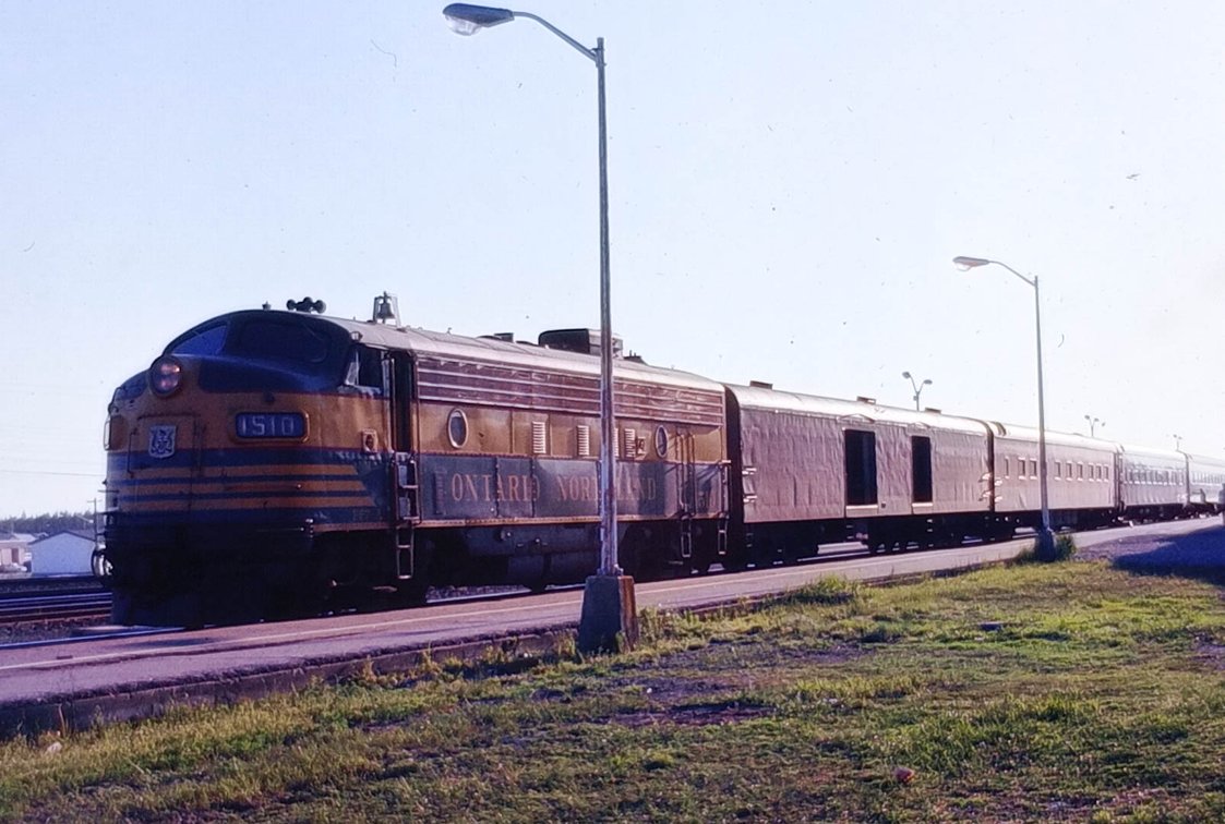 400+ COLOR SLIDES: MOSTLY TRAINS  INV 262510777
