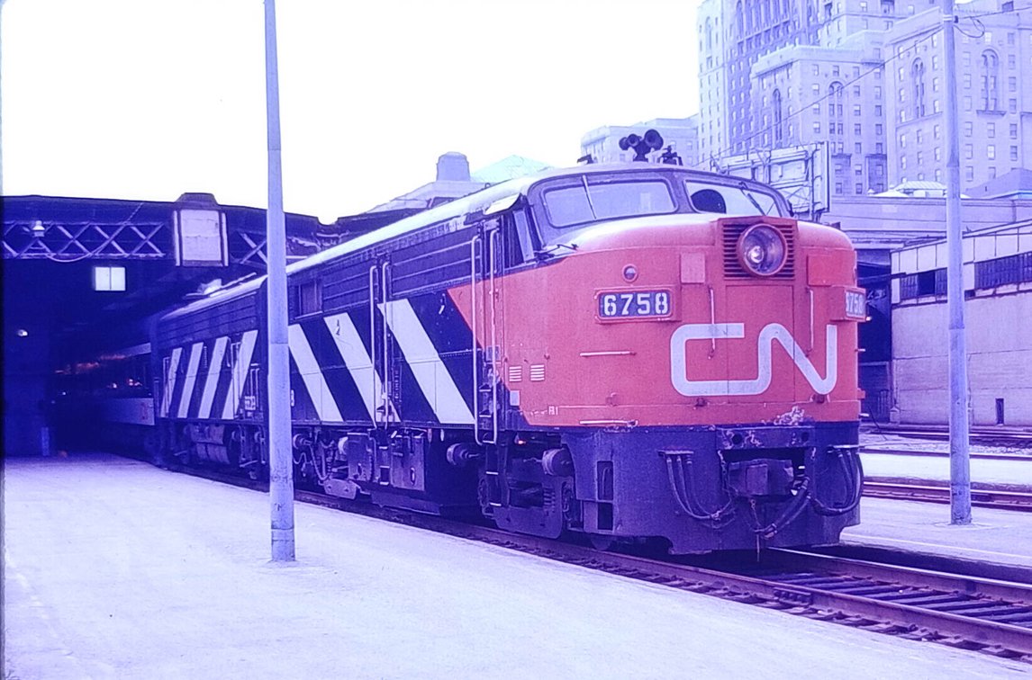 400+ COLOR SLIDES: MOSTLY TRAINS  INV 262510778