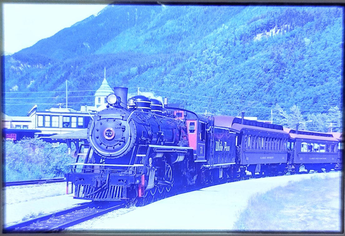 250+ COLORED SLIDES: TRAINS, SCENERY, STATIONS ETC  INV 262510806