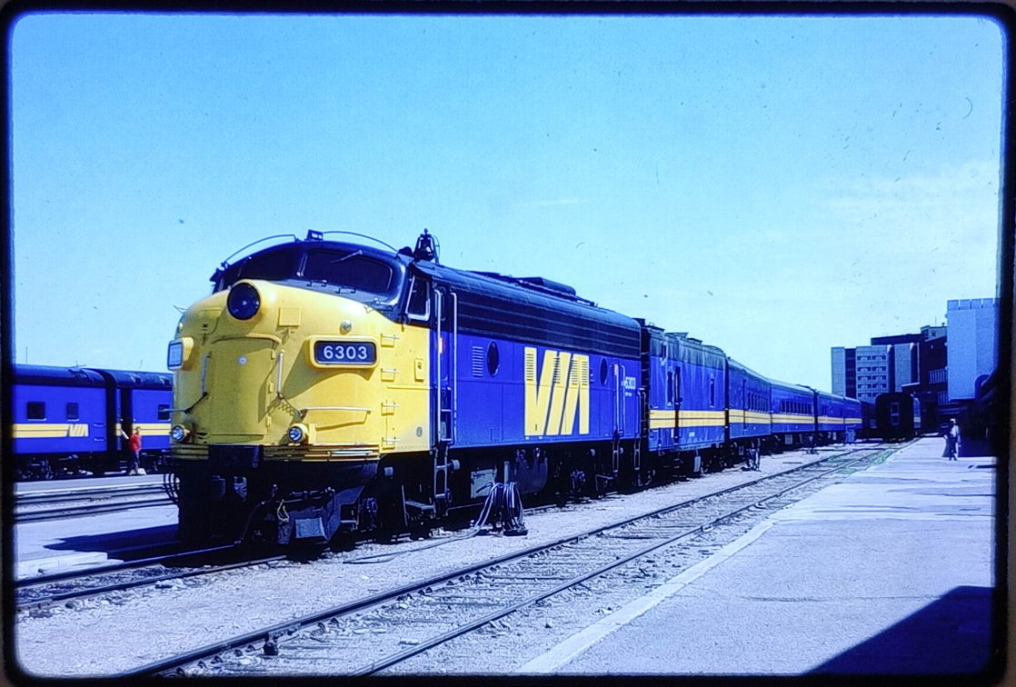 500+ COLORED SLIDES: TRAINS, TROLLEYS, ANTIQUE TRACTORS ETC  INV 262510808