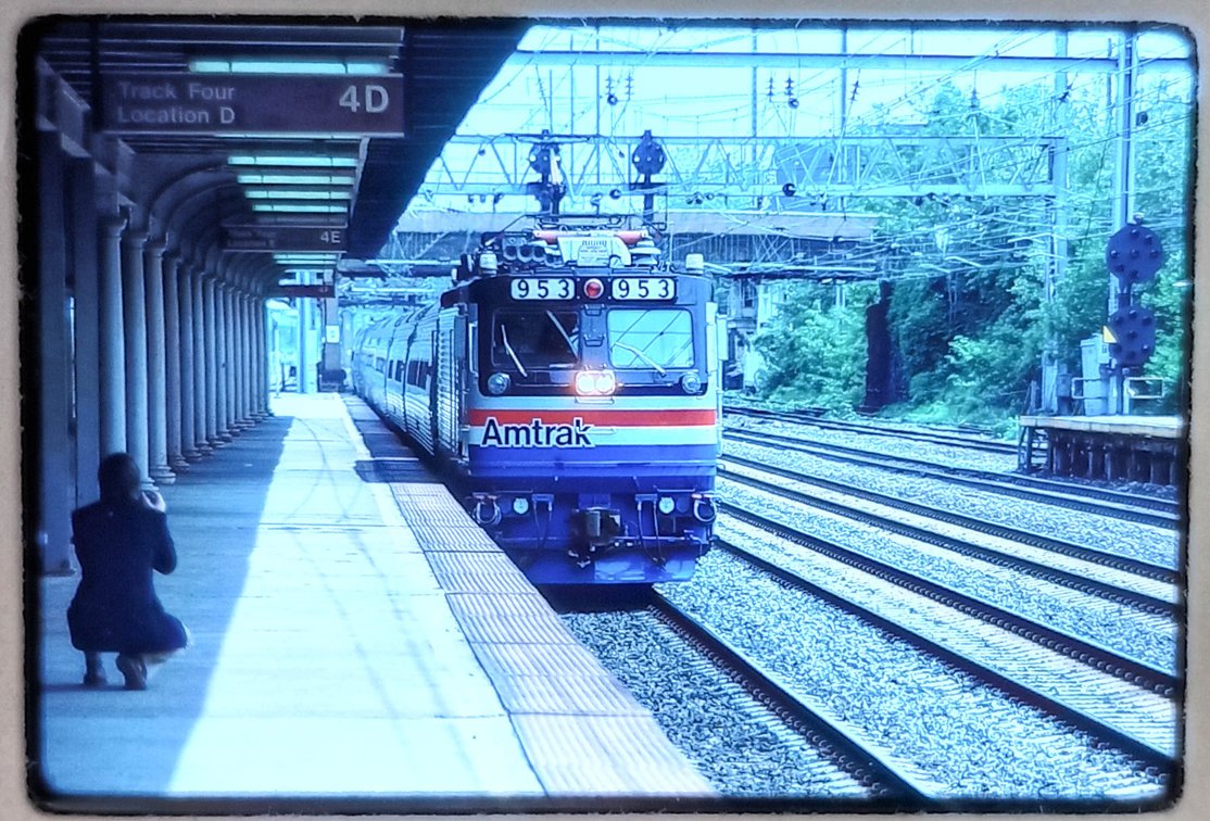 550+ COLORED SLIDES: MOSTLY TRAINS, TROLLEYS, BUSES  INV 262510824
