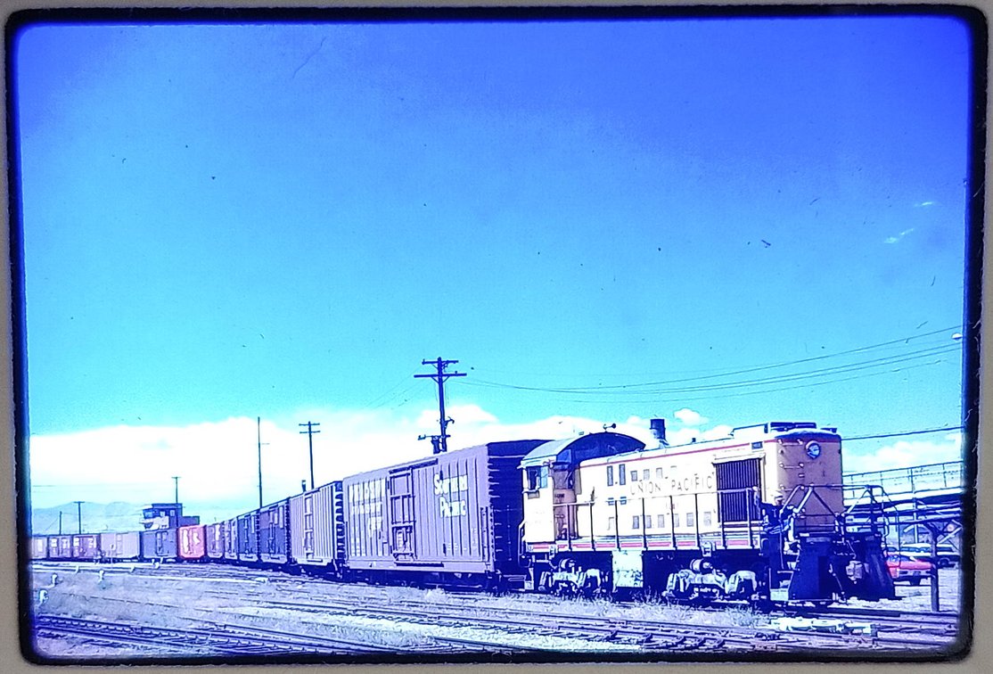 100+ COLORED SLIDES: MOSTLY TRAINS  INV 262510826