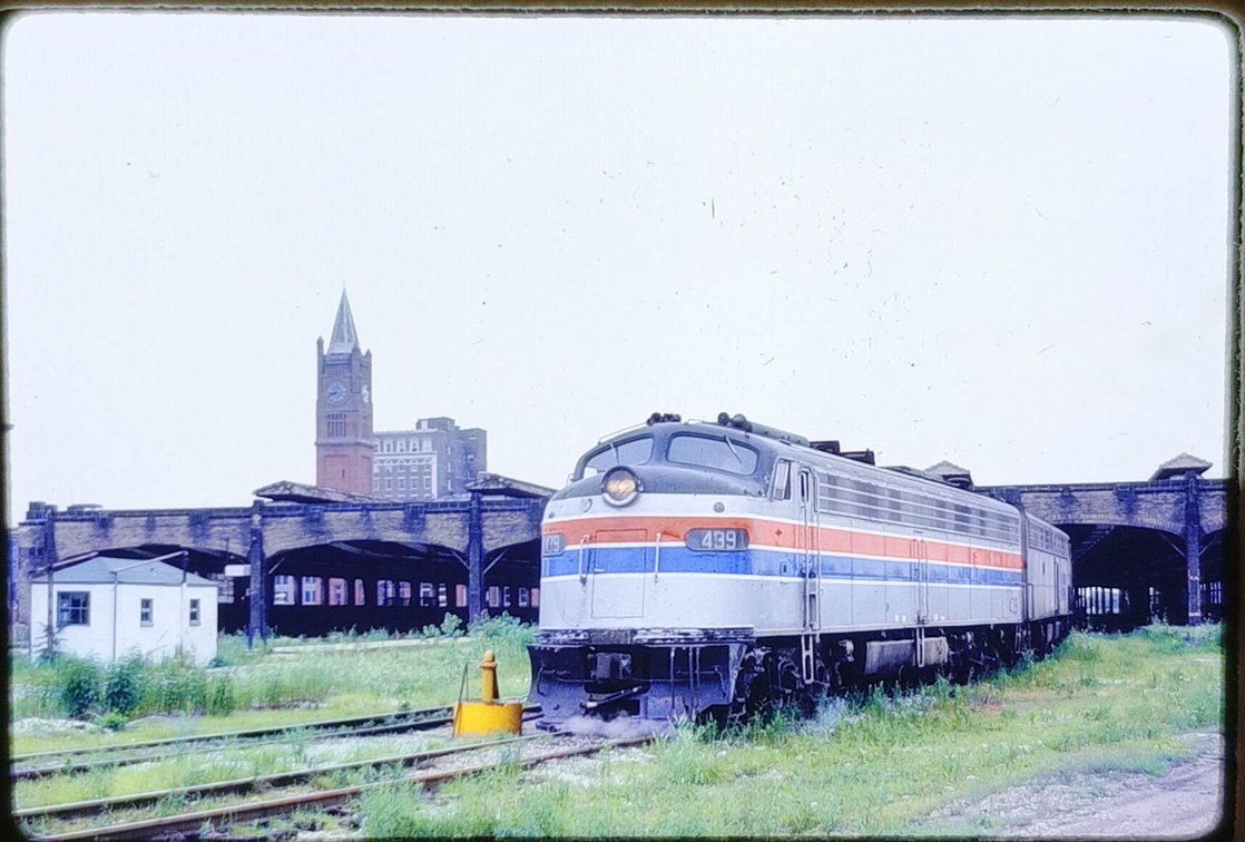 400+ COLOR SLIDES - MOSTLY TRAINS, BUSES, FACILITIES ETC  INV 262510863