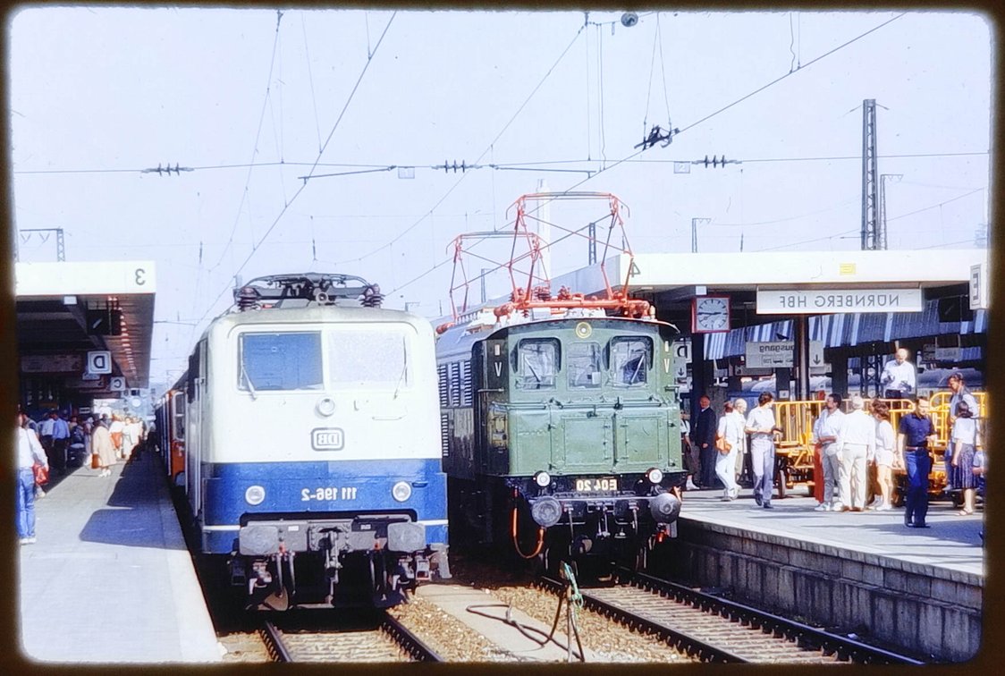 400+ COLOR SLIDES - MOSTLY TRAINS, TROLLEYS  INV 262510873
