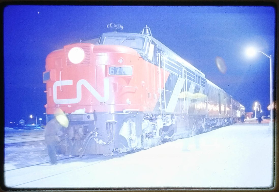 350+ COLOR SLIDES - MOSTLY TRAINS  INV 262510885