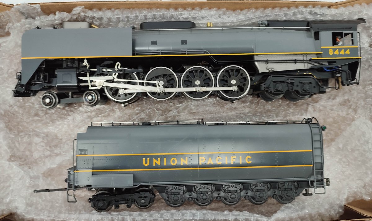 WEAVER UNION PACIFIC LOCOMOTIVE FEF-3 8444 & TENDER #8444 GRAY 3-RAIL  INV 263230088
