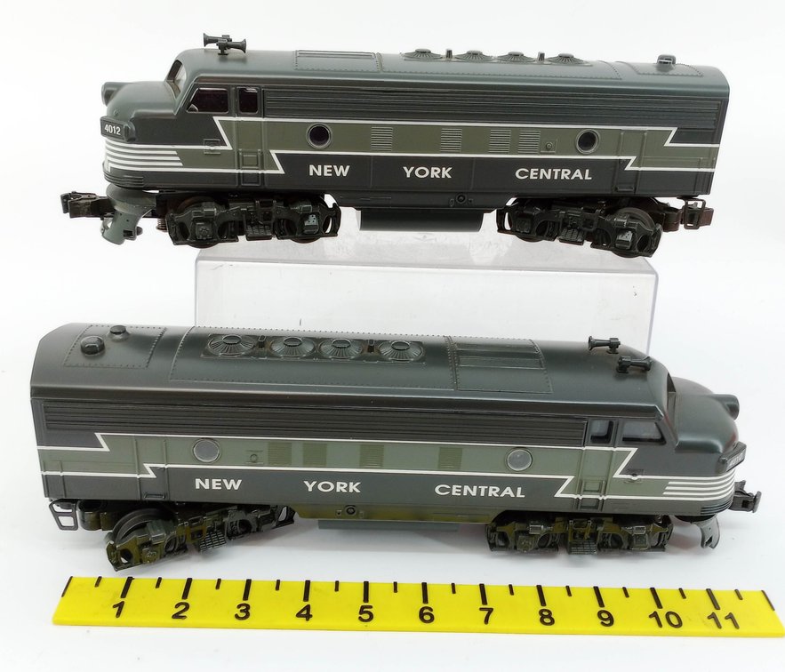 WILLIAMS O GAUGE F7-114 NYC GM F-7 POWERED & DUMMY LOCOMOTIVE SET, OB  INV 263310007
