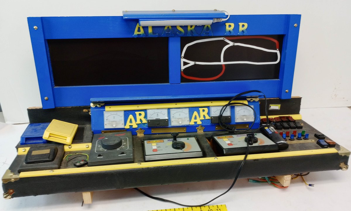 NO SHIPPING! CONTROL PANEL FOR O-GAUGE LAYOUT 39X12X17.5"  INV 263310011