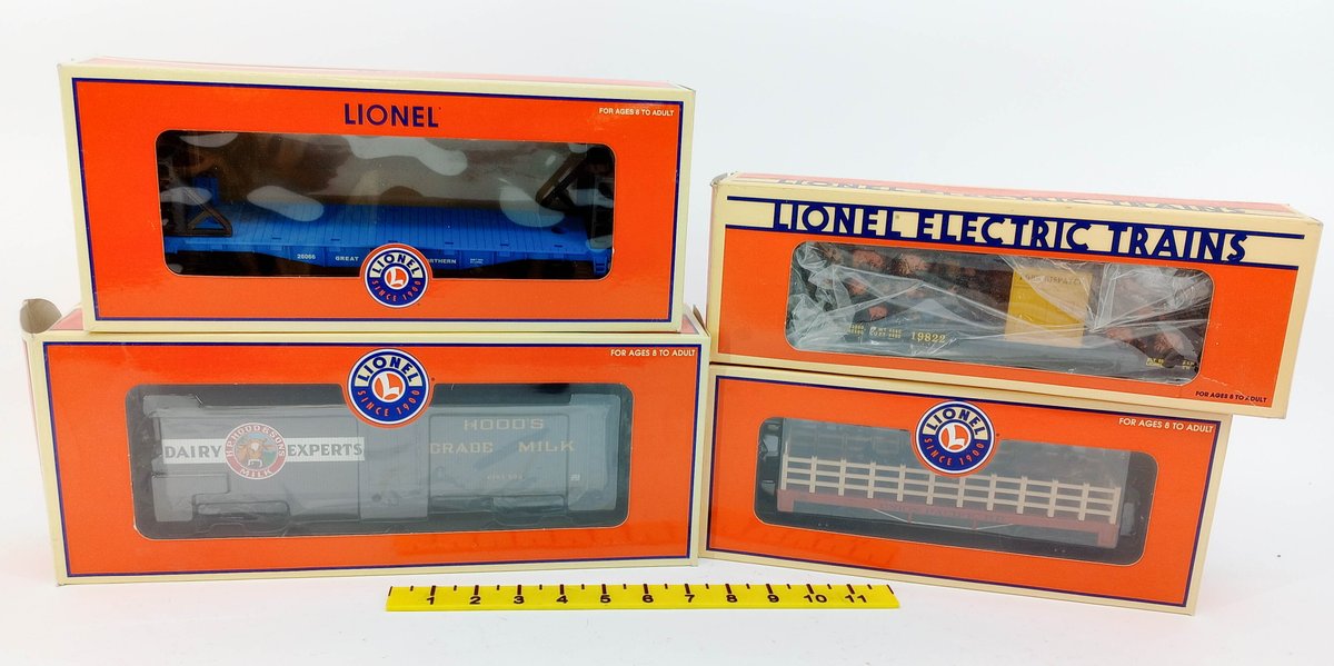 4 LIONEL O GAUGE GREAT NORTHERN, HOOD'S, UNION PACIFIC FREIGHT CARS, 4 OBS  INV 263310018