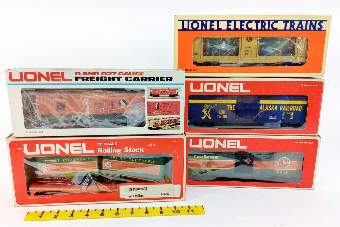 5 LIONEL O GAUGE GREAT NORTHERN, ALASKA RR & AQUARIUM FREIGHT CARS, 5 OBS  INV 263310019